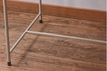 ラフジュ工房オリジナル　すっきりとした鉄脚が魅力的なペイントテーブル(ダイニングテーブル、作業台)(2)