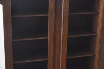 ビンテージ　神戸洋家具　永田良介商店製　落ち着いた深い色合いの戸棚(食器棚、収納棚、本箱)