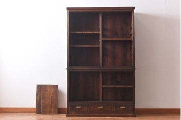 アンティーク家具　和製アンティーク　栗材製　堂々とした佇まいが魅力のガラス戸棚(ガラスケース、収納棚)