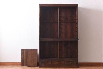 アンティーク家具　和製アンティーク　栗材製　堂々とした佇まいが魅力のガラス戸棚(ガラスケース、収納棚)