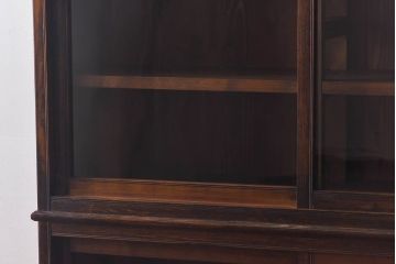 アンティーク家具　和製アンティーク　栗材製　堂々とした佇まいが魅力のガラス戸棚(ガラスケース、収納棚)