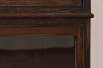 アンティーク家具　和製アンティーク　栗材製　堂々とした佇まいが魅力のガラス戸棚(ガラスケース、収納棚)