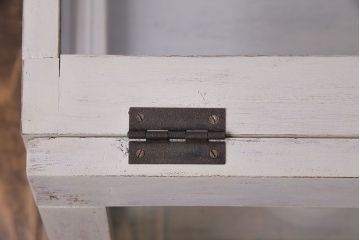 ペイント家具　小振りなサイズが可愛らしいガラスケース(ディスプレイケース)