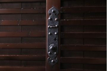 アンティーク家具　ジャンク品　明治期　渋い味わいが楽しめる三国帳場箪笥(時代箪笥、和タンス)