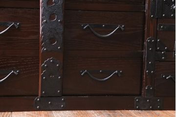 アンティーク家具　ジャンク品　明治期　渋い味わいが楽しめる三国帳場箪笥(時代箪笥、和タンス)