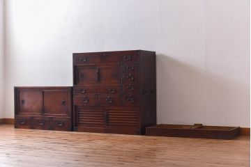 アンティーク家具　和製アンティーク　隠しカラクリ有り!　銅金具　ケヤキの玉杢が美しい重ね帳場箪笥(収納棚、引き出し、戸棚)