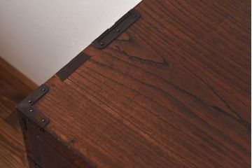 アンティーク家具　和製アンティーク　隠しカラクリ有り!　銅金具　ケヤキの玉杢が美しい重ね帳場箪笥(収納棚、引き出し、戸棚)