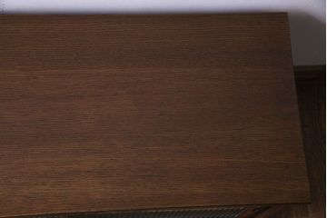 レトロ家具　昭和レトロ　ナラ材　モールガラスが可愛らしいローボード(戸棚、収納棚)