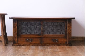 レトロ家具　昭和レトロ　栓材　花のようなカットが愛らしいオリジナルガラス入り戸棚(収納棚、ローボード)