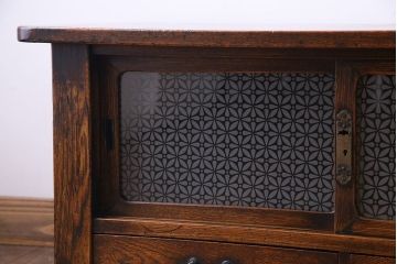 レトロ家具　昭和レトロ　栓材　花のようなカットが愛らしいオリジナルガラス入り戸棚(収納棚、ローボード)