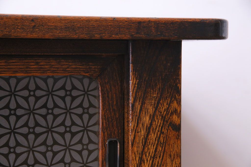 レトロ家具　昭和レトロ　栓材　花のようなカットが愛らしいオリジナルガラス入り戸棚(収納棚、ローボード)
