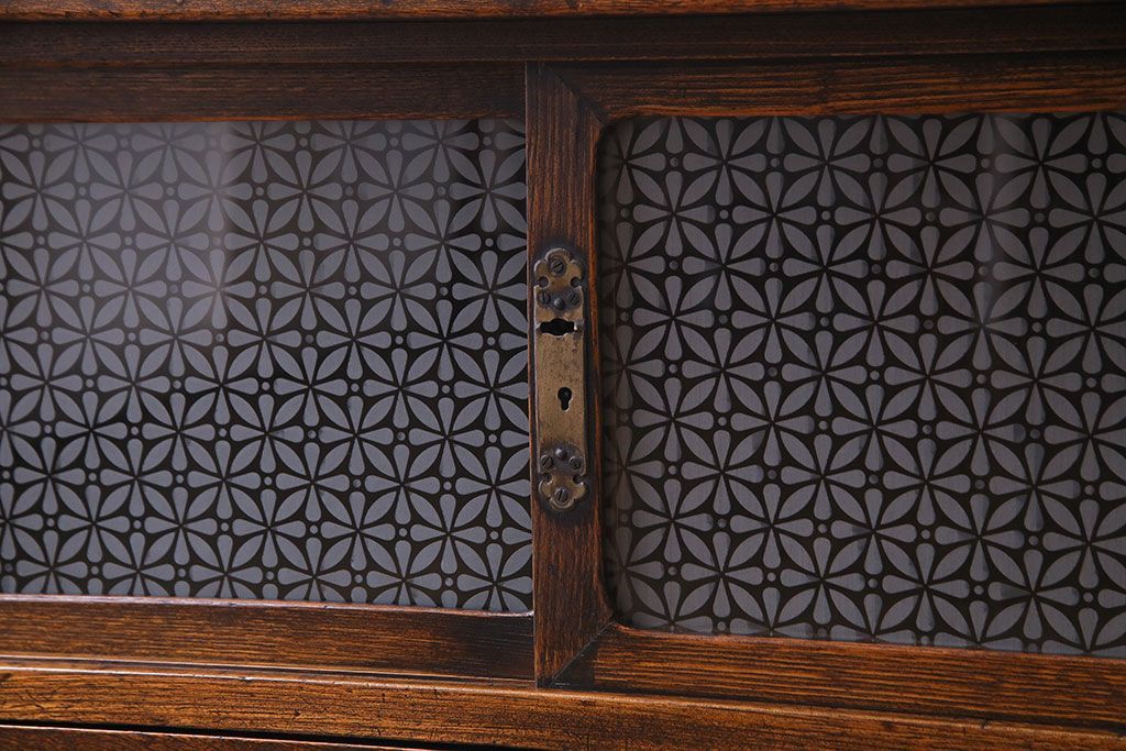 レトロ家具　昭和レトロ　栓材　花のようなカットが愛らしいオリジナルガラス入り戸棚(収納棚、ローボード)