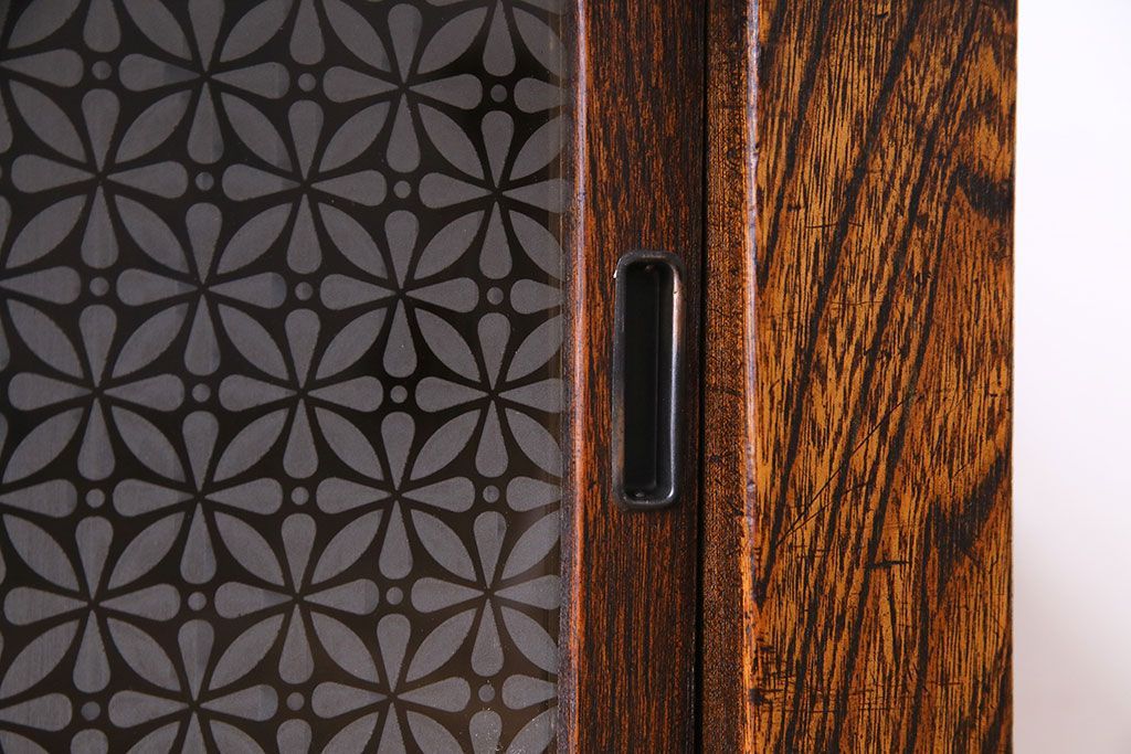 レトロ家具　昭和レトロ　栓材　花のようなカットが愛らしいオリジナルガラス入り戸棚(収納棚、ローボード)