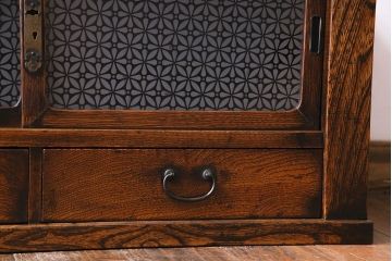 レトロ家具　昭和レトロ　栓材　花のようなカットが愛らしいオリジナルガラス入り戸棚(収納棚、ローボード)