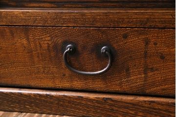 レトロ家具　昭和レトロ　栓材　花のようなカットが愛らしいオリジナルガラス入り戸棚(収納棚、ローボード)(1)