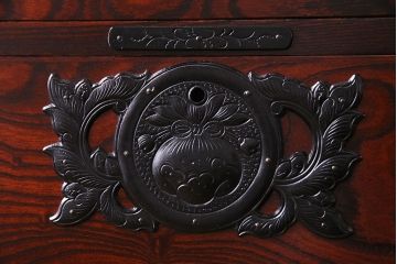 中古　岩谷堂箪笥　力強い杢目が存在感を放つ整理箪笥(和タンス、衣装箪笥、チェスト)