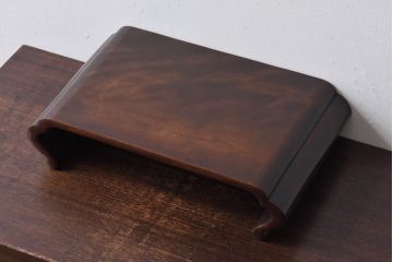 アンティーク雑貨　和製アンティーク　艶やかな質感が魅力的なくり抜きの花台(飾り台)