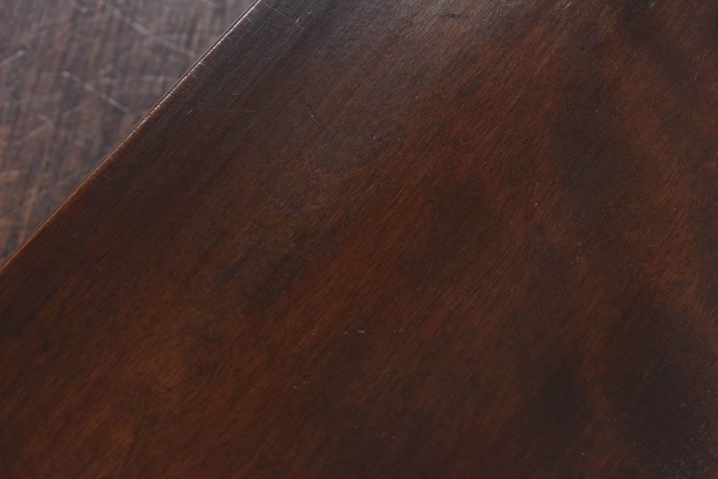 アンティーク雑貨　和製アンティーク　艶やかな質感が魅力的なくり抜きの花台(飾り台)