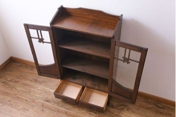 アンティーク家具　大正ロマン　栓材　ガラス扉の意匠がおしゃれな本箱(収納棚、飾り棚、食器棚、ブックケース)