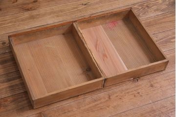 レトロ家具　昭和レトロ　ヒノキ材一枚板　小振りで取り入れやすい文机(1)