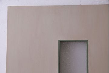 レトロ　シャビーな雰囲気のおしゃれなペイントドア(扉)