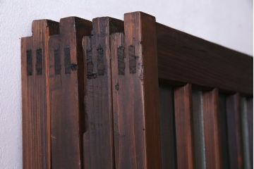 昭和中期　落ち着いた和の雰囲気を感じられる格子ガラス戸(引き戸、建具)4枚セット