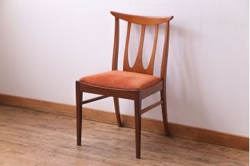 北欧家具　G-PLAN(ジープラン)　洗練された雰囲気のダイニングチェア(椅子)