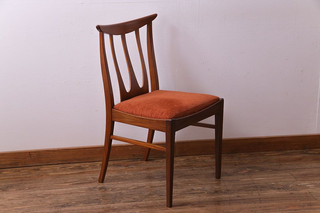 北欧家具　G-PLAN(ジープラン)　洗練された雰囲気のダイニングチェア(椅子)