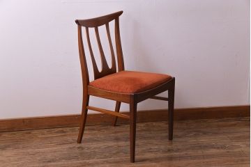 北欧家具　G-PLAN(ジープラン)　洗練された雰囲気のダイニングチェア(椅子)