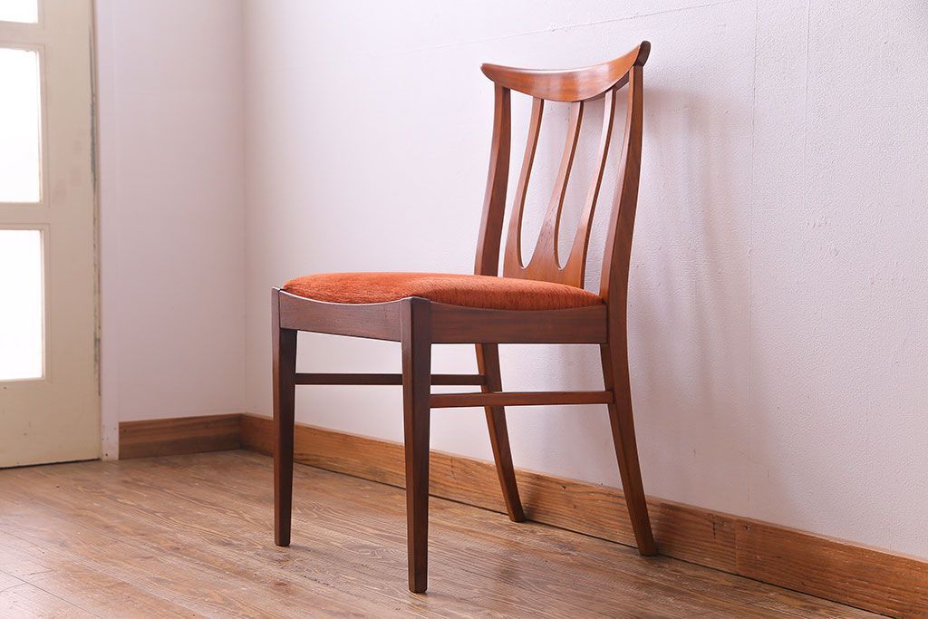 北欧家具　G-PLAN(ジープラン)　洗練された雰囲気のダイニングチェア(椅子)