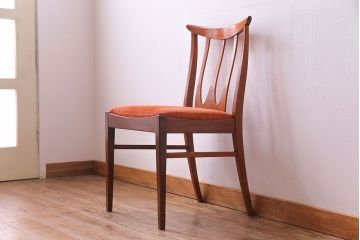 北欧家具　G-PLAN(ジープラン)　洗練された雰囲気のダイニングチェア(椅子)