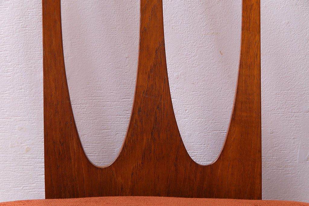 北欧家具　G-PLAN(ジープラン)　洗練された雰囲気のダイニングチェア(椅子)