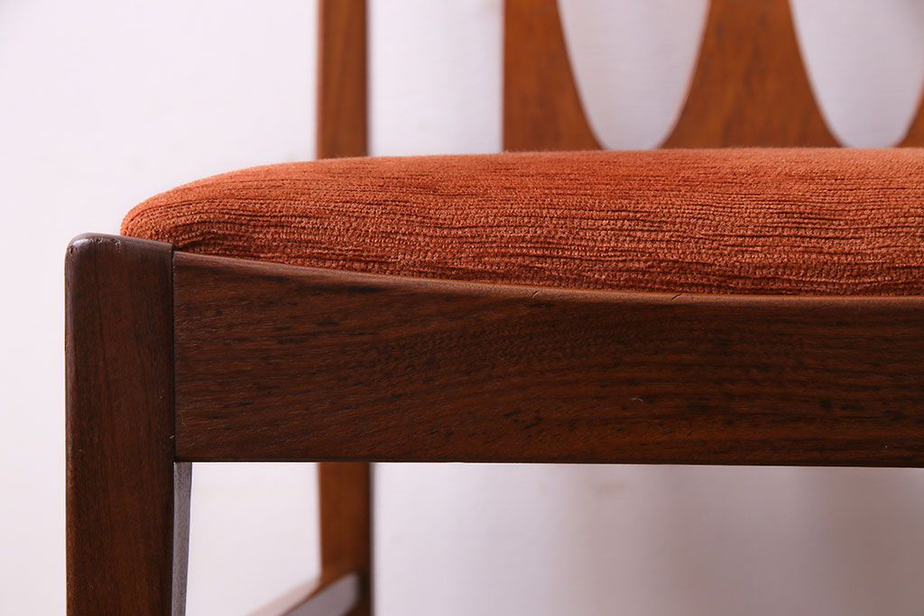 北欧家具　G-PLAN(ジープラン)　洗練された雰囲気のダイニングチェア(椅子)