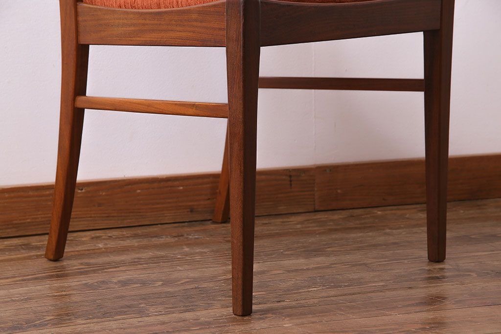 北欧家具　G-PLAN(ジープラン)　洗練された雰囲気のダイニングチェア(椅子)