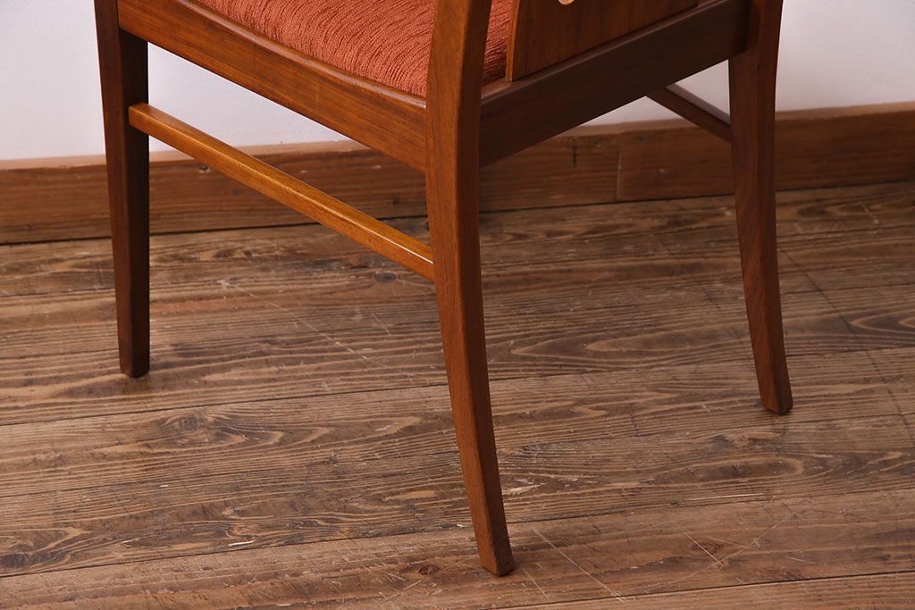 北欧家具　G-PLAN(ジープラン)　洗練された雰囲気のダイニングチェア(椅子)