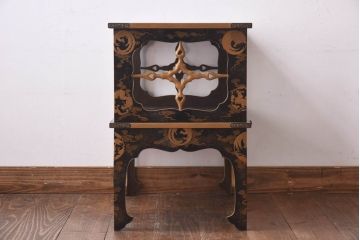 アンティーク家具　極上品!　江戸期　漆塗り金彩蒔絵・瑞獣(四神)図　飾り棚(大名道具、茶棚)