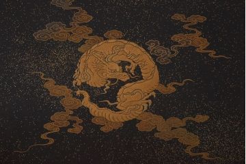 アンティーク家具　極上品!　江戸期　漆塗り金彩蒔絵・瑞獣(四神)図　飾り棚(大名道具、茶棚)