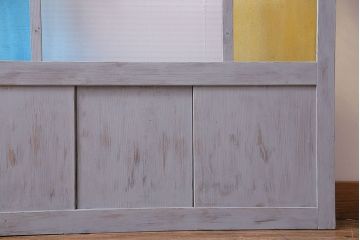 色ガラスの爽やかなカラーが魅力のペイントガラス戸1枚(引き戸、建具)