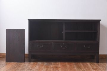 アンティーク家具　前面桑材使用!　花模様カットガラス入りリメイクローボード(収納棚、戸棚、ローチェスト)