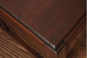 アンティーク家具　大正ロマン　栓材　透かし彫りが和の雰囲気を漂わせる文机(ローテーブル)