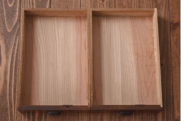 レトロ家具　昭和レトロ　栓材　レトロな模様の象嵌(ぞうがん)入り文机(座卓、ローテーブル、センターテーブル)