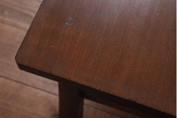 レトロ家具　昭和レトロ　栓材　レトロな模様の象嵌(ぞうがん)入り文机(座卓、ローテーブル、センターテーブル)
