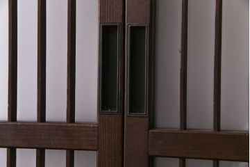 昭和レトロ　横桟が並んだデザインが魅力的な格子戸(ガラス戸、引き戸、建具)2枚セット