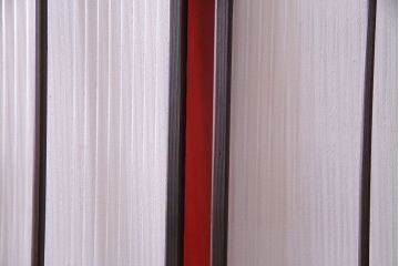 赤い色ガラスがおしゃれな花模様カットガラス入り帯戸(ガラス帯戸、ガラス戸、引き戸、建具)4枚セット