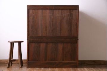 アンティーク家具　昭和中期　前面ケヤキ材　力強い杢目が美しい小振りな重ねのチェスト(衣装箪笥、タンス)