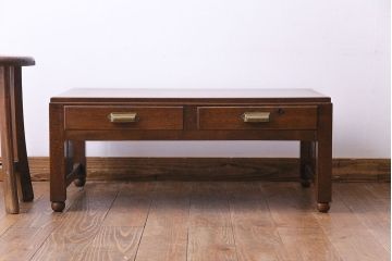 アンティーク家具　大正ロマン　ナラ材　透かし彫りの装飾が可愛らしい文机(ローテーブル)