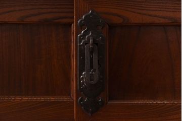 【H様ご成約分】和製アンティーク　上手物　前面総欅材の重厚な収納箪笥ローボード(水屋箪笥、サイドボード)(1)