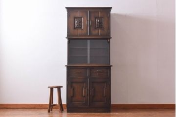 中古　永田良介商店　チルダ彫刻入食器棚(カップボード、キャビネット、収納棚)(定価約60万円)