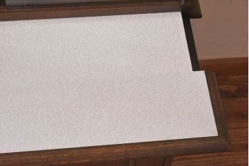 中古　永田良介商店　チルダ彫刻入食器棚(カップボード、キャビネット、収納棚)(定価約60万円)