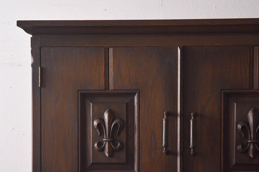 中古　永田良介商店　チルダ彫刻入食器棚(カップボード、キャビネット、収納棚)(定価約60万円)